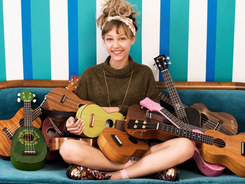 Ukulele và guitar